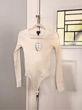 Scoop Cream Ribbed Long Sleeve Scoop Neck Bodysuit w/thumb holes